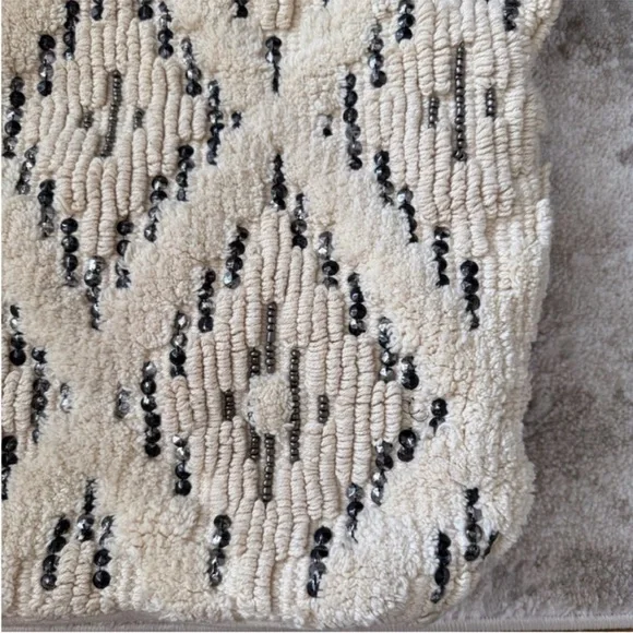 Boho Cream Sherpa bag with beading - Picture 2 of 7